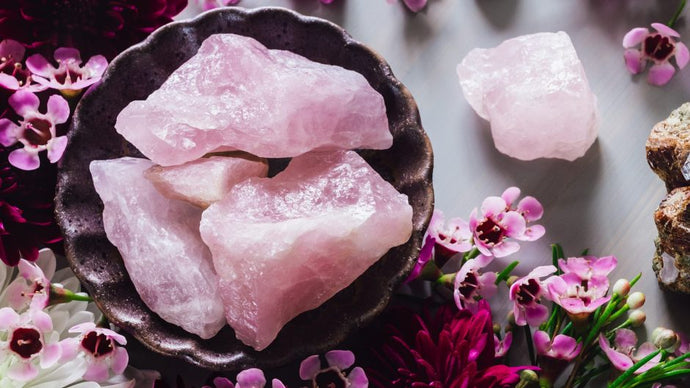 The Best Crystals to Have in the Bedroom for a Good Night's Sleep